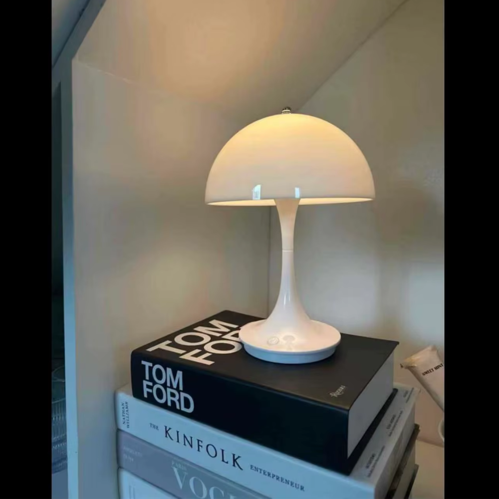 Lampe champignon Panthella blanche