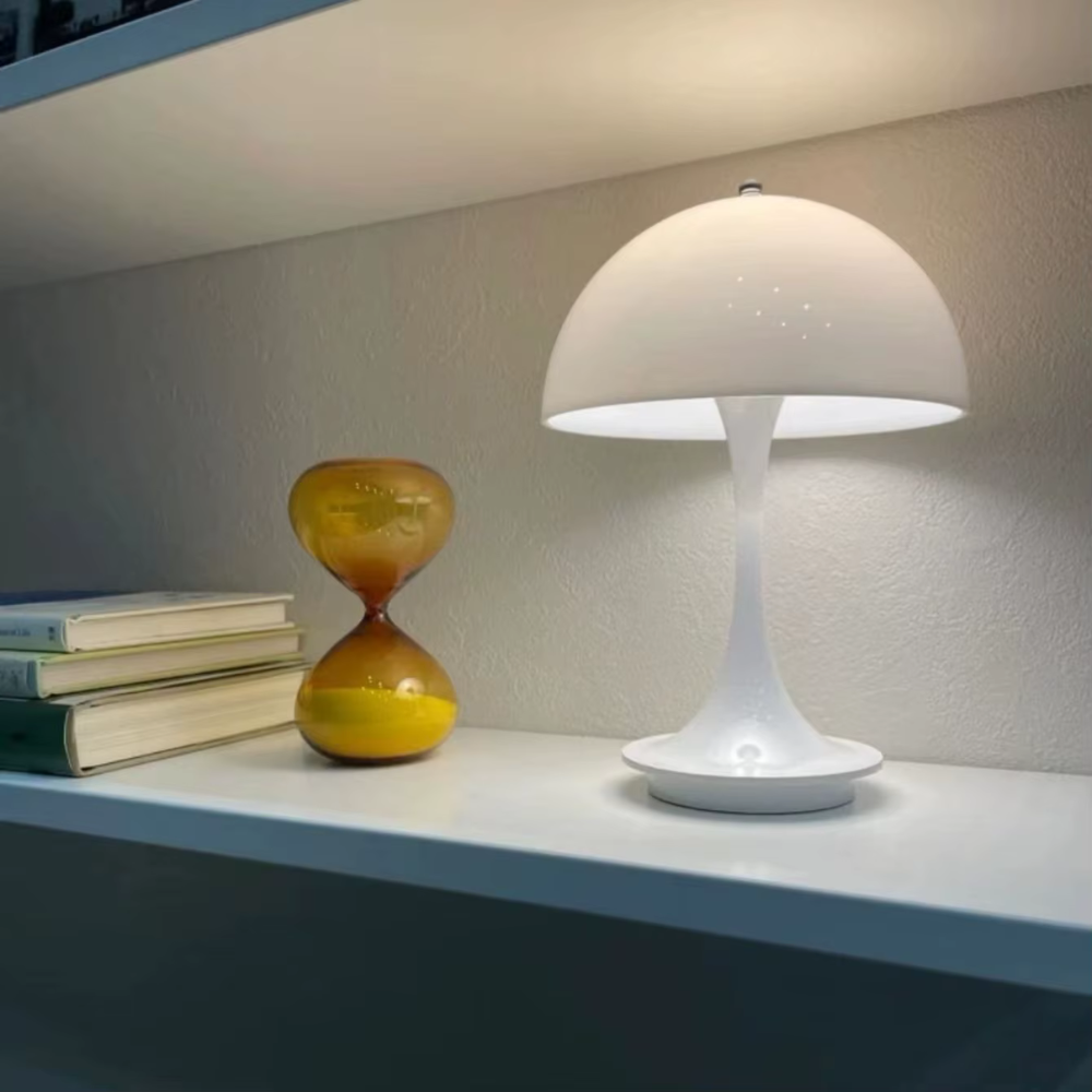 Lampe champignon Panthella blanche