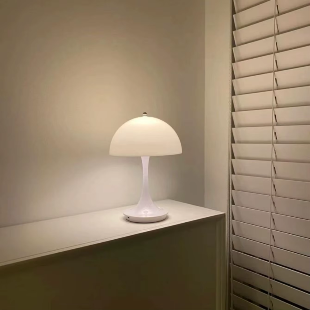Lampe champignon Panthella blanche