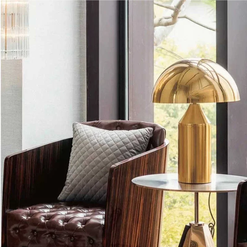 Lampe champignon dorée nordique