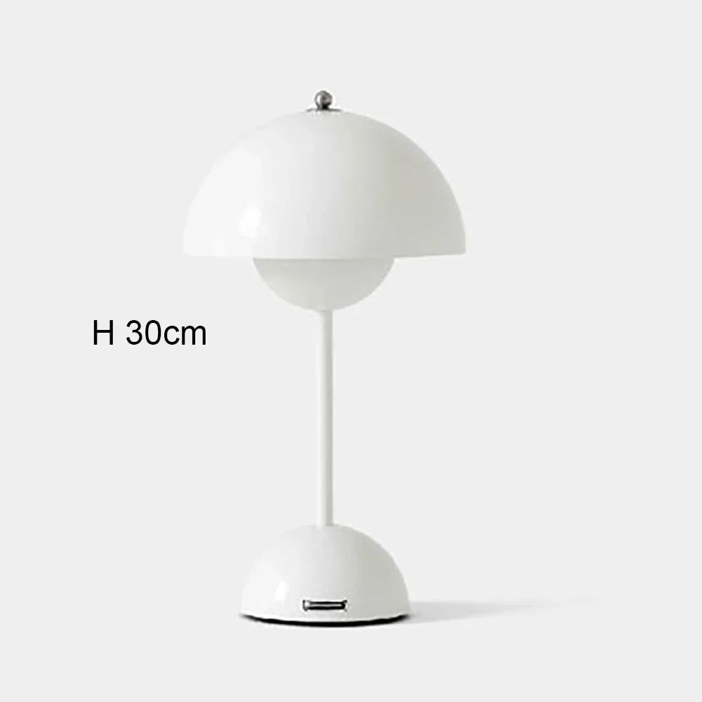 Lampe champignon noir bourgeon